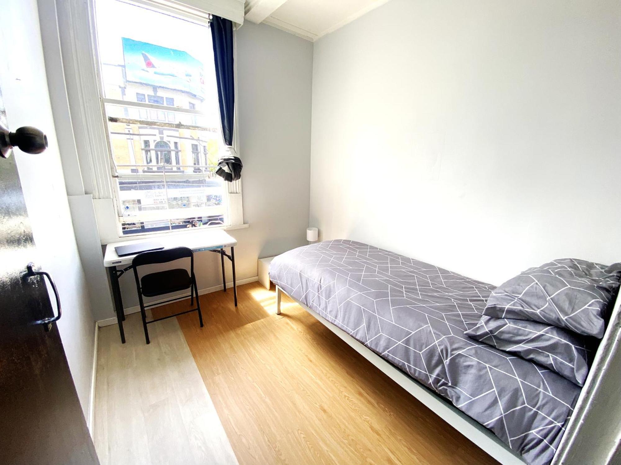 215 Edinburgh Castle Hostel Auckland Exterior photo