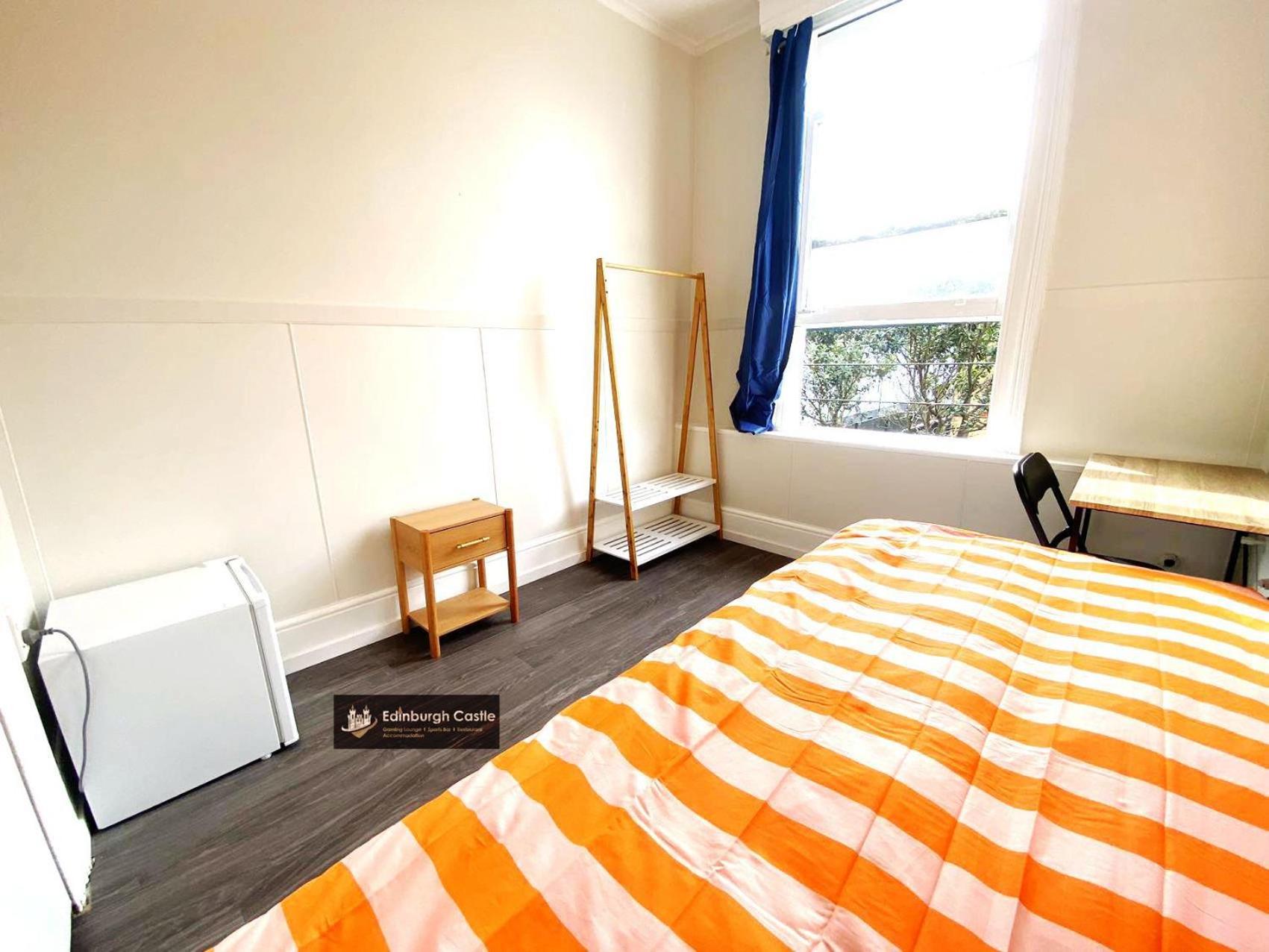 215 Edinburgh Castle Hostel Auckland Exterior photo