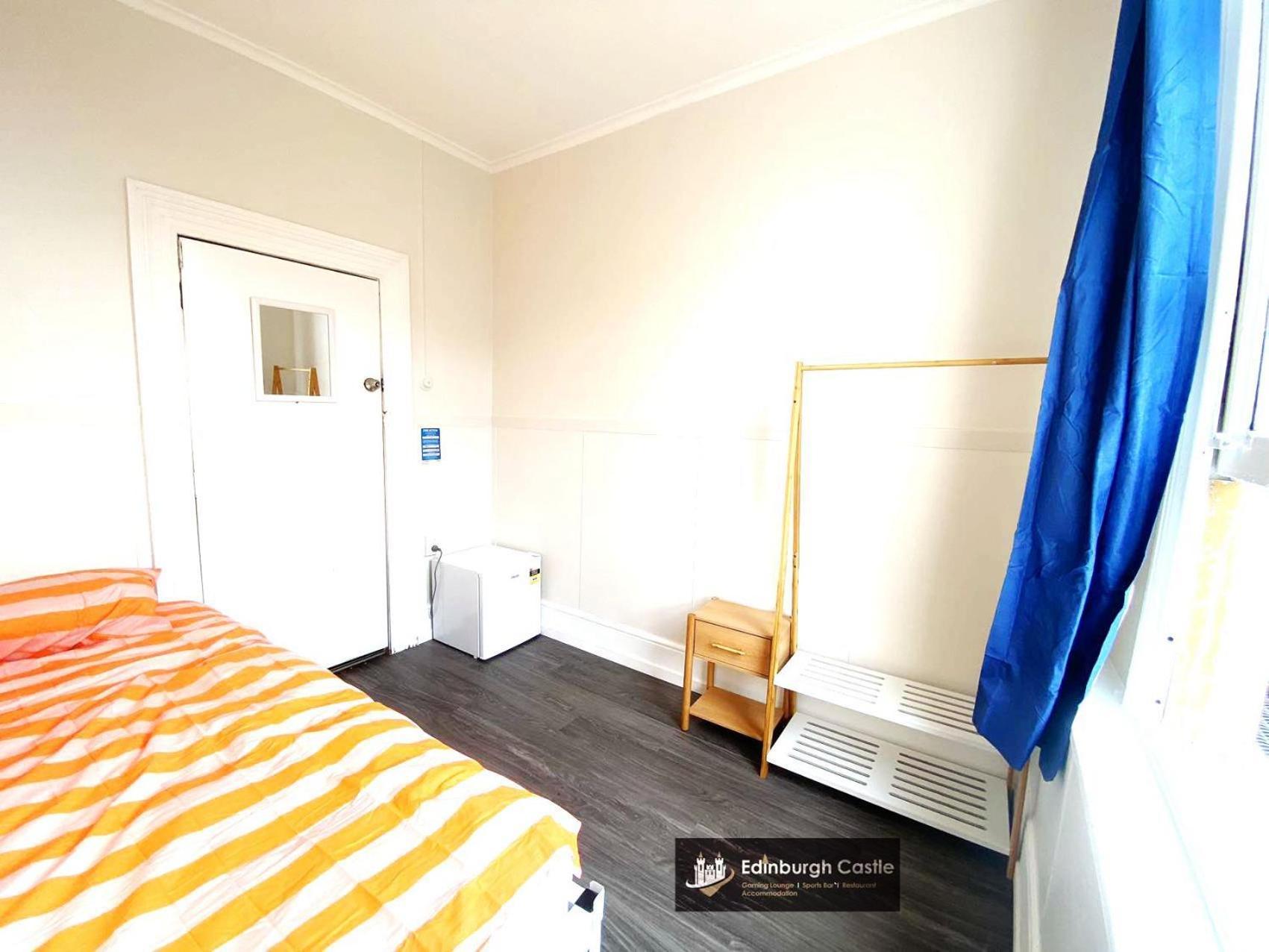 215 Edinburgh Castle Hostel Auckland Exterior photo